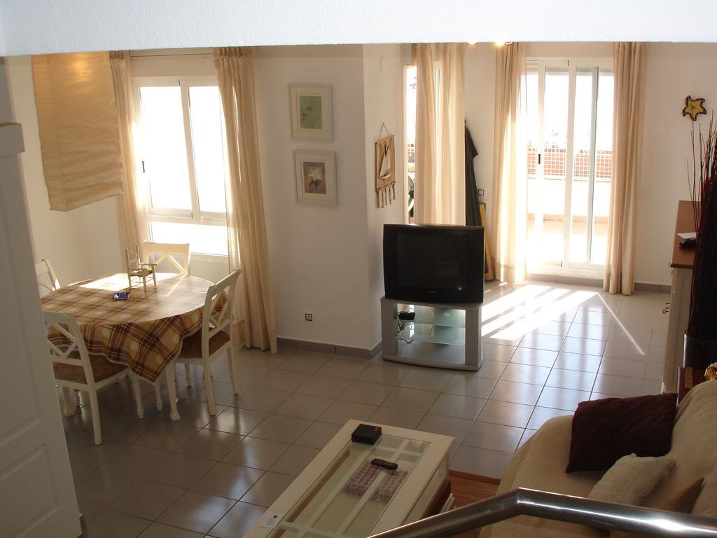 Villamarina Apartments - Zand Properties Benidorm Chambre photo